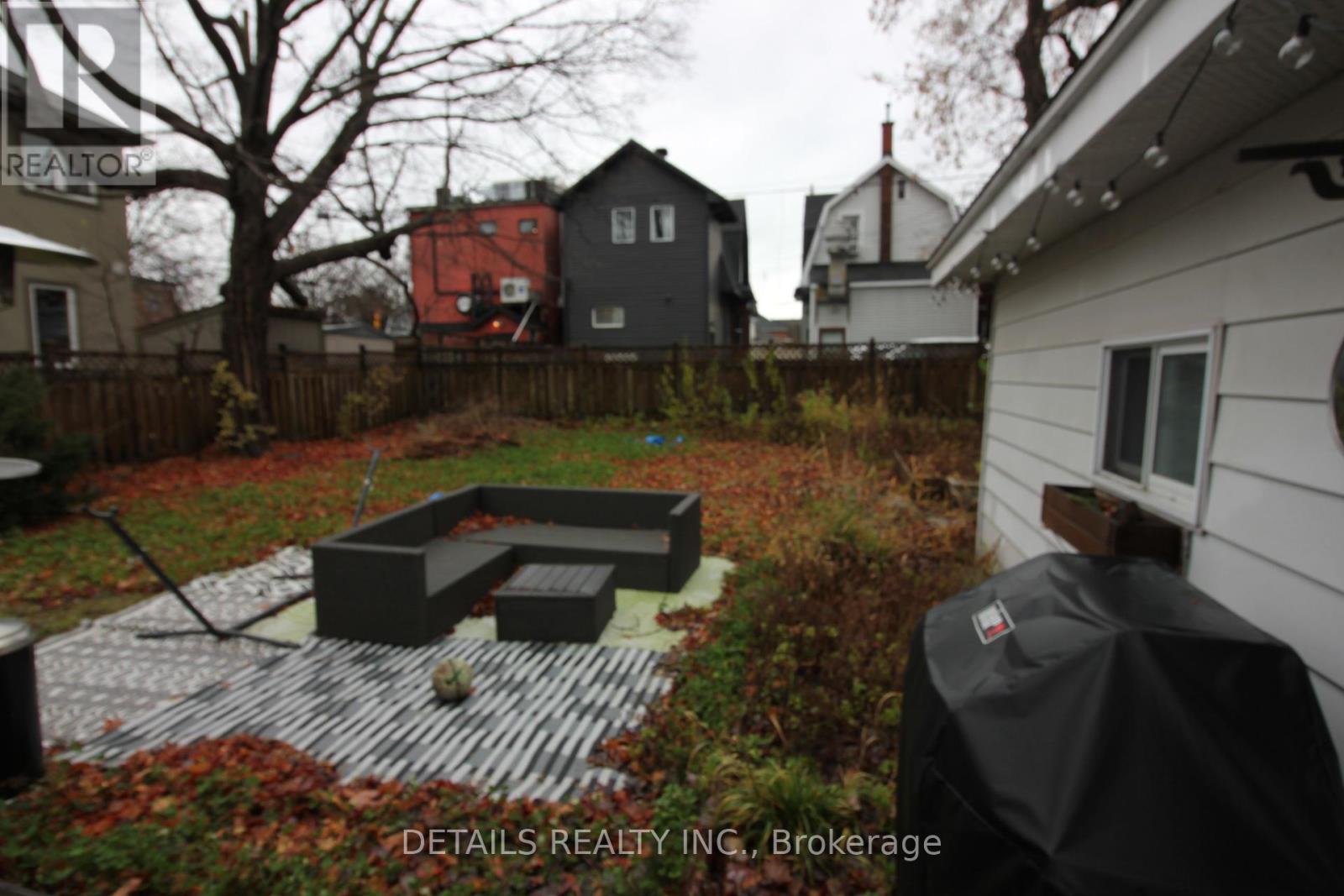 Photo 13 of 10 Garrison Street, Ottawa ON