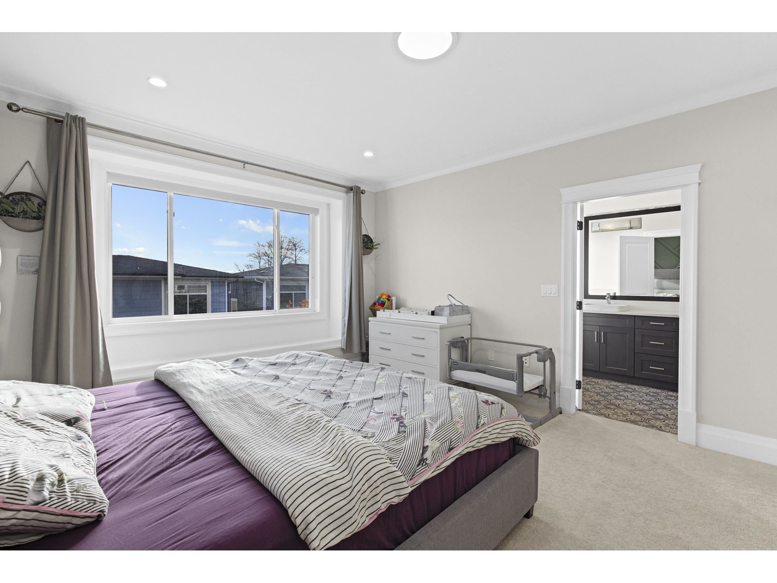 Photo 1 of 16696 18 Avenue, Surrey BC