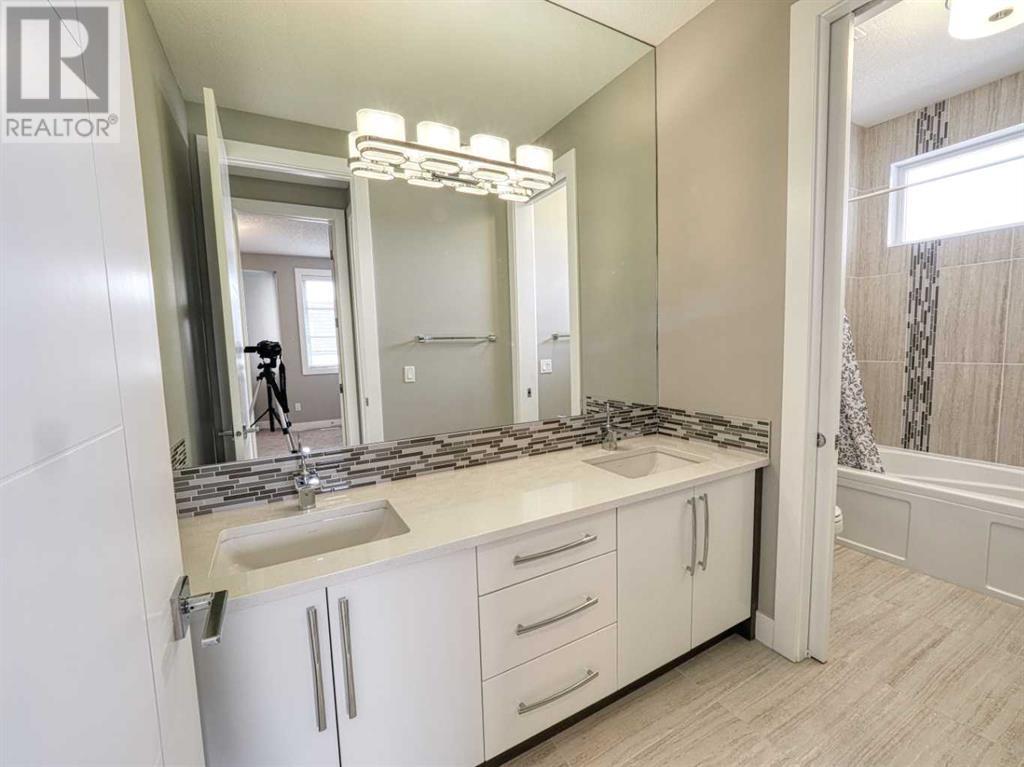 Single Family House for Sale in A  Street NW Crescent Heights Calgary 