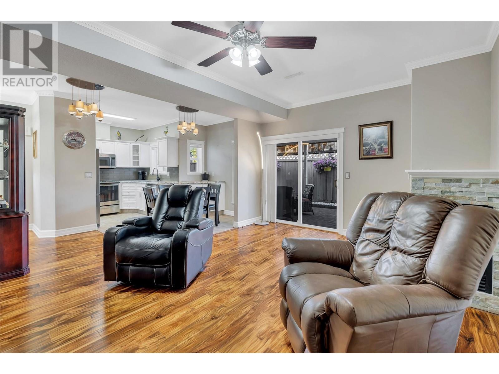 #102 1078 BURNABY AVENUE - Image 12