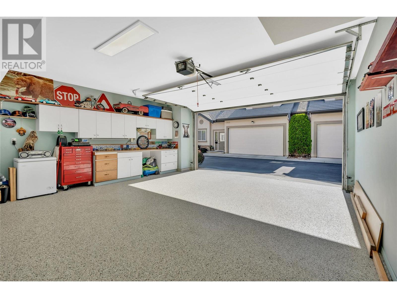 #102 1078 BURNABY AVENUE - Image 25