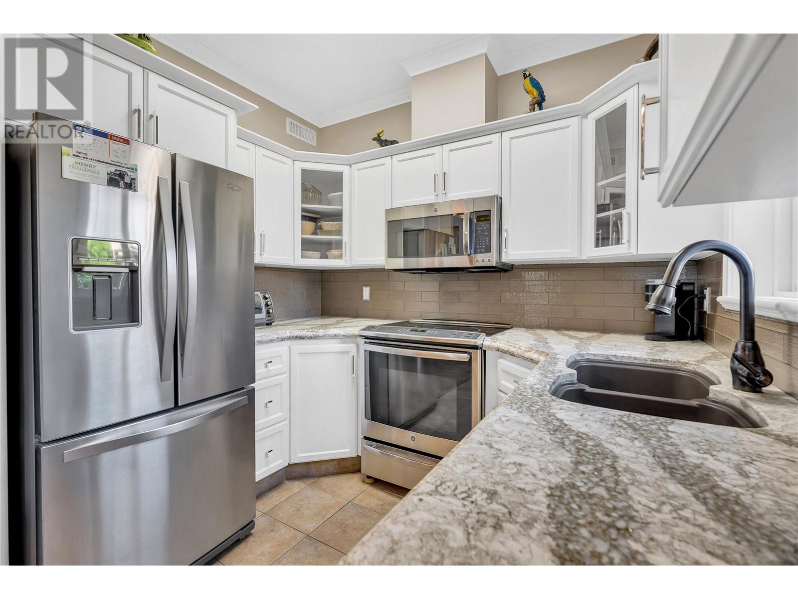 #102 1078 BURNABY AVENUE - Image 4
