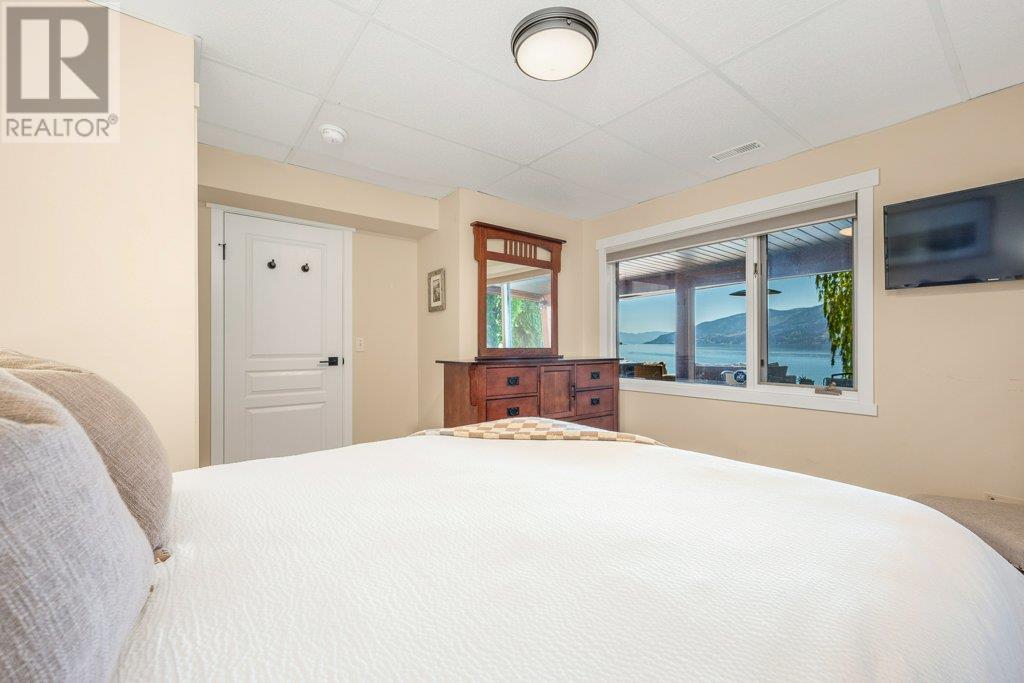 12864 Pixton Road, Lake Country