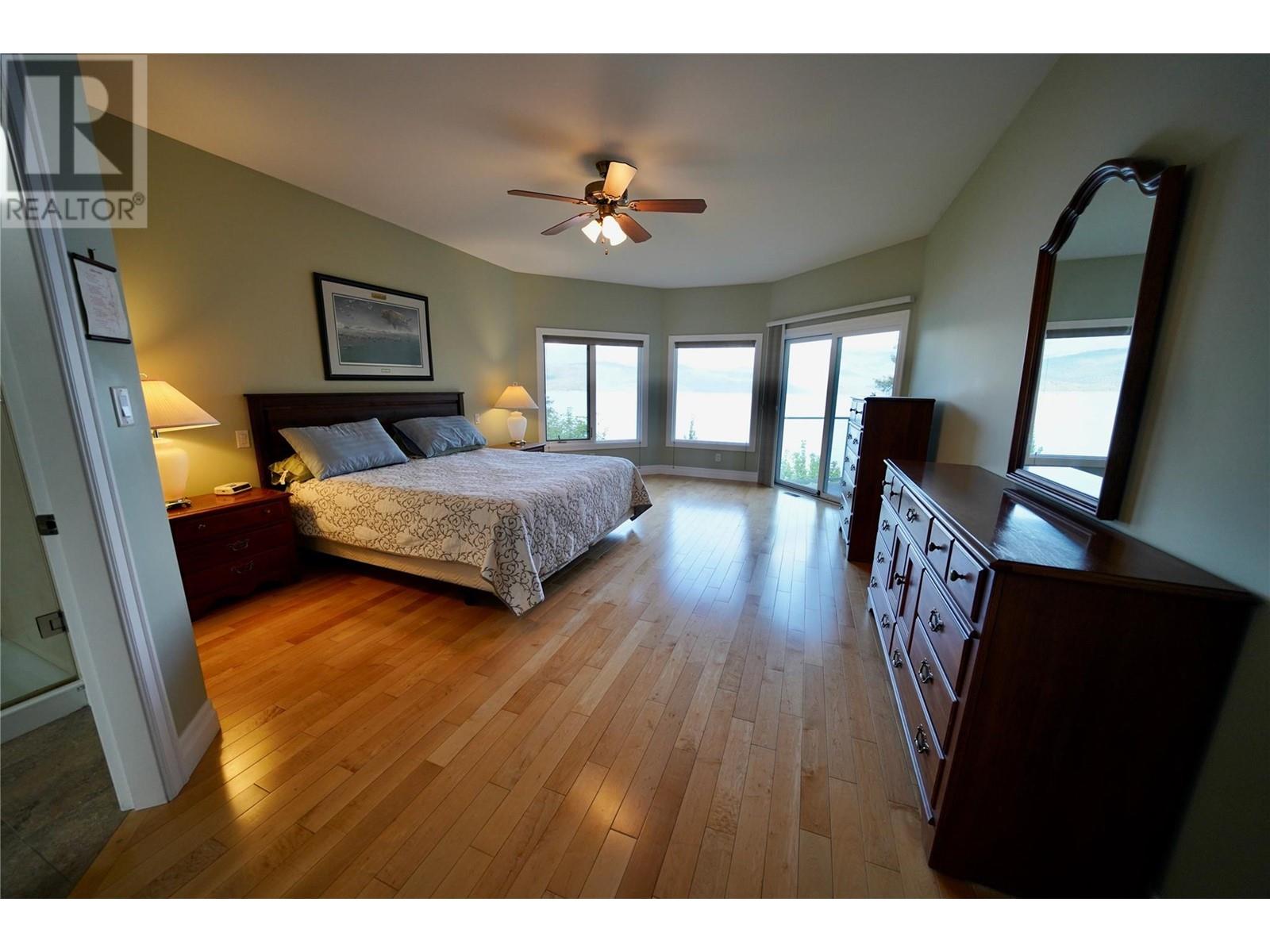 924 QUEENS Road, Balfour