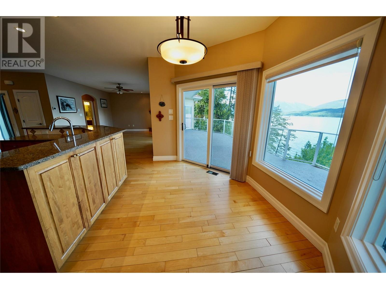 924 QUEENS Road, Balfour