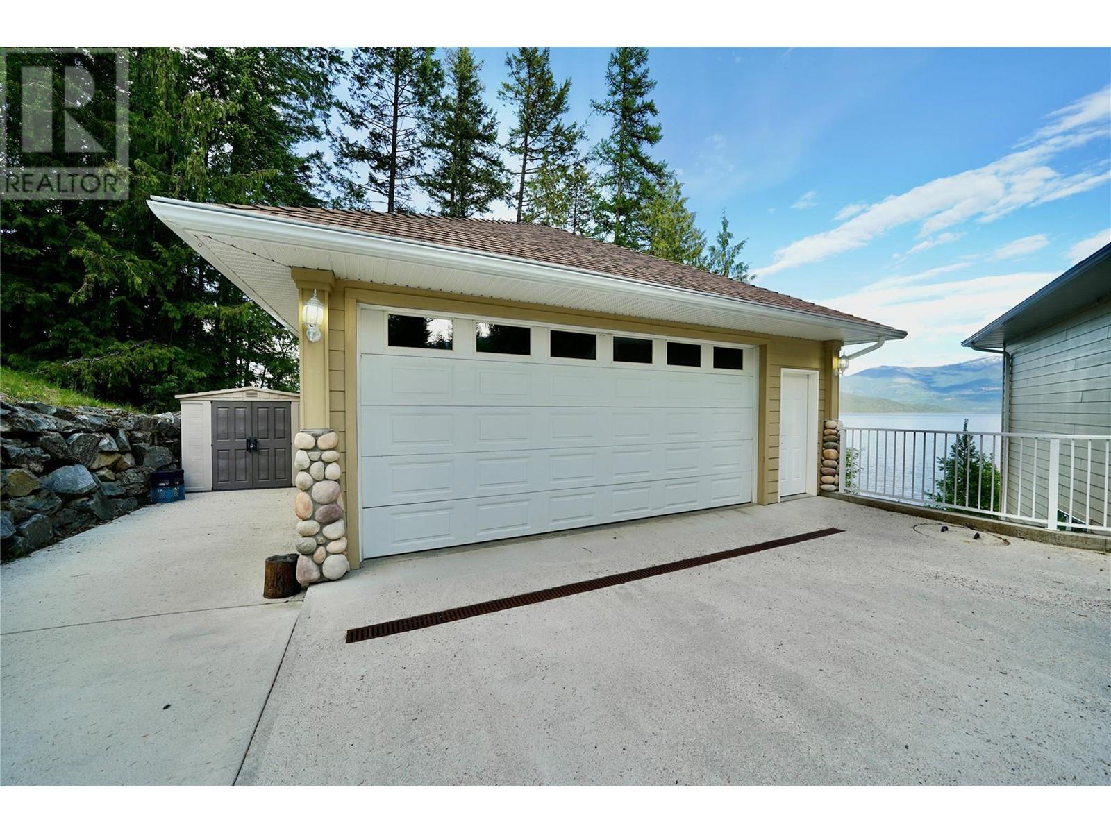924 QUEENS Road, Balfour