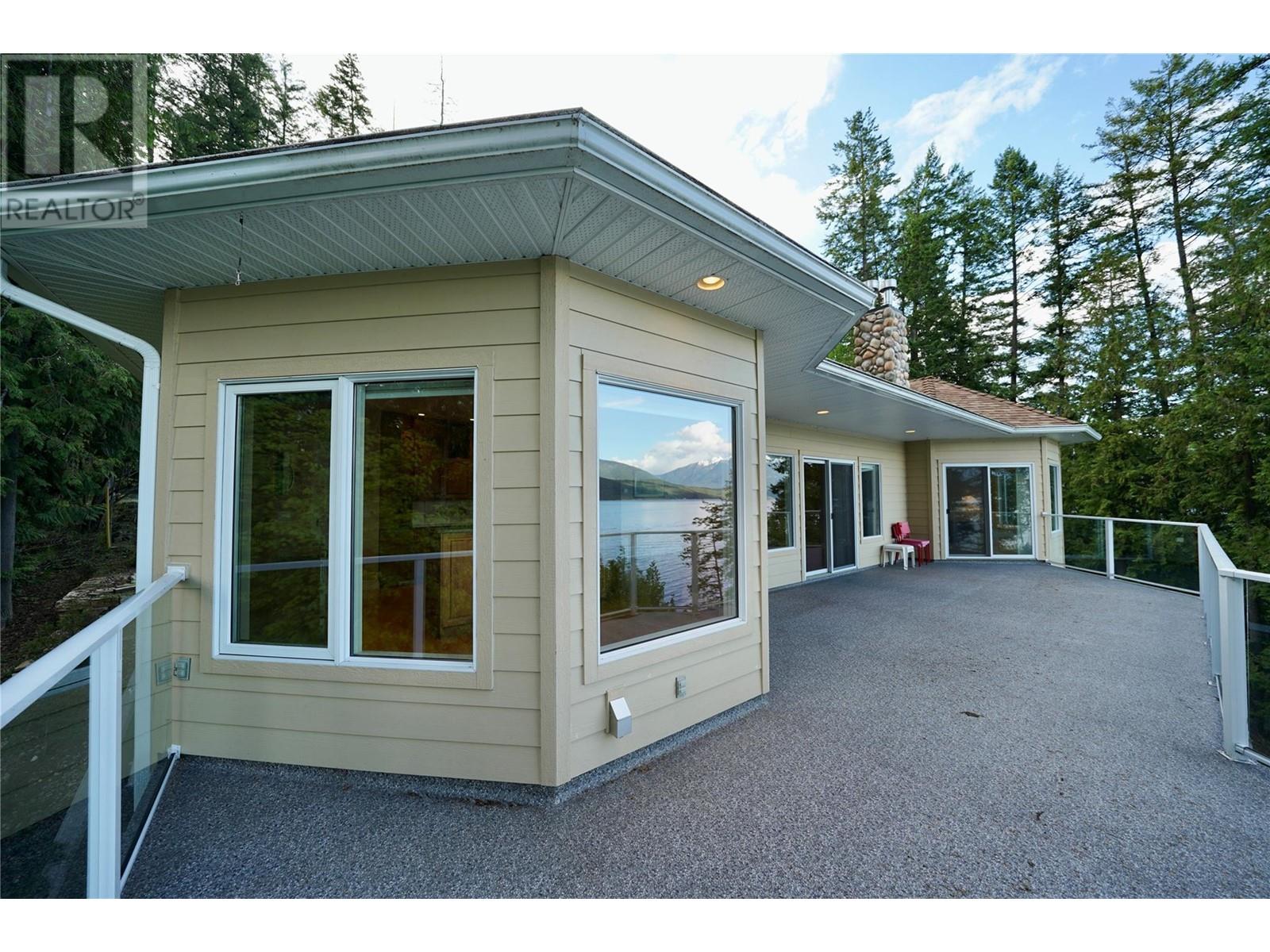 924 QUEENS Road, Balfour
