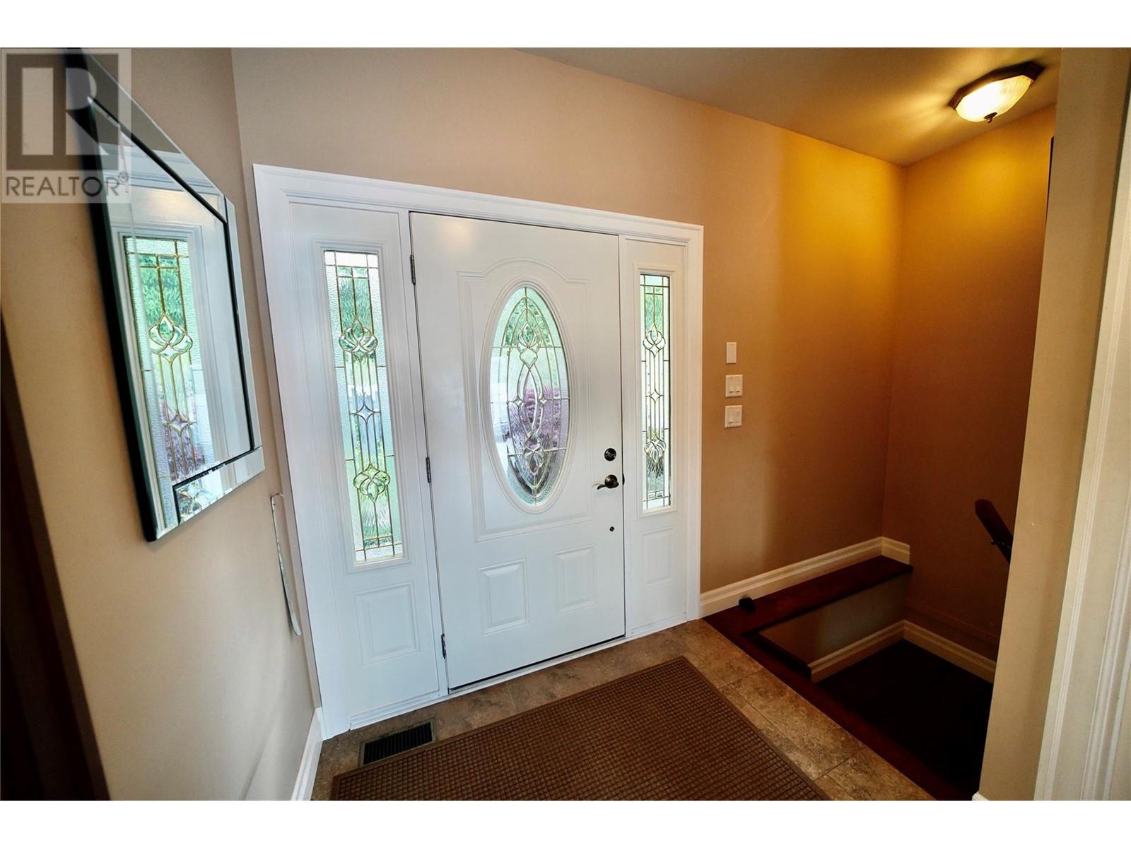 924 QUEENS Road, Balfour