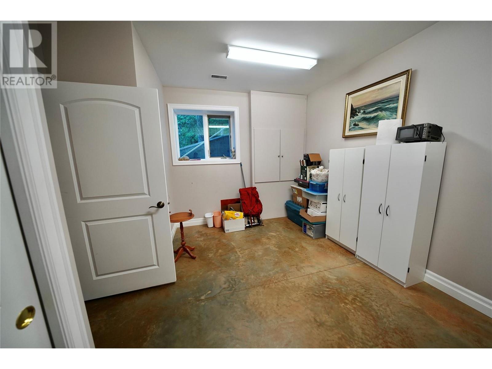 924 QUEENS Road, Balfour