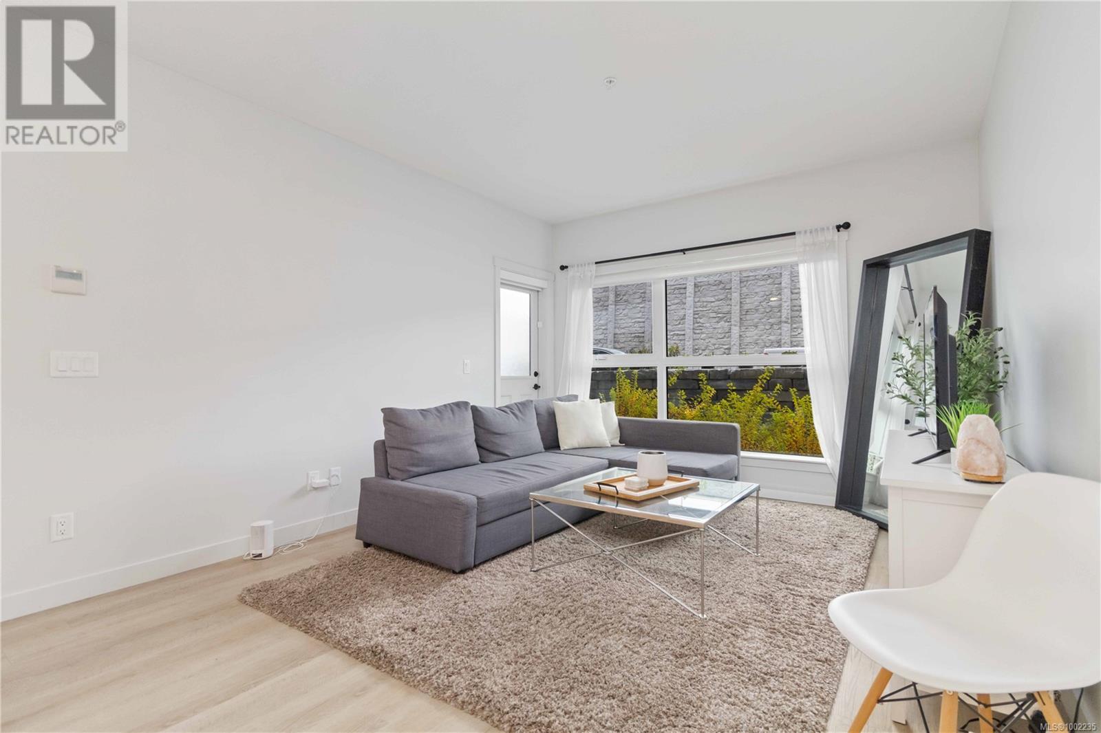 Photo 11 of 111 2465 Gateway Rd, Langford BC