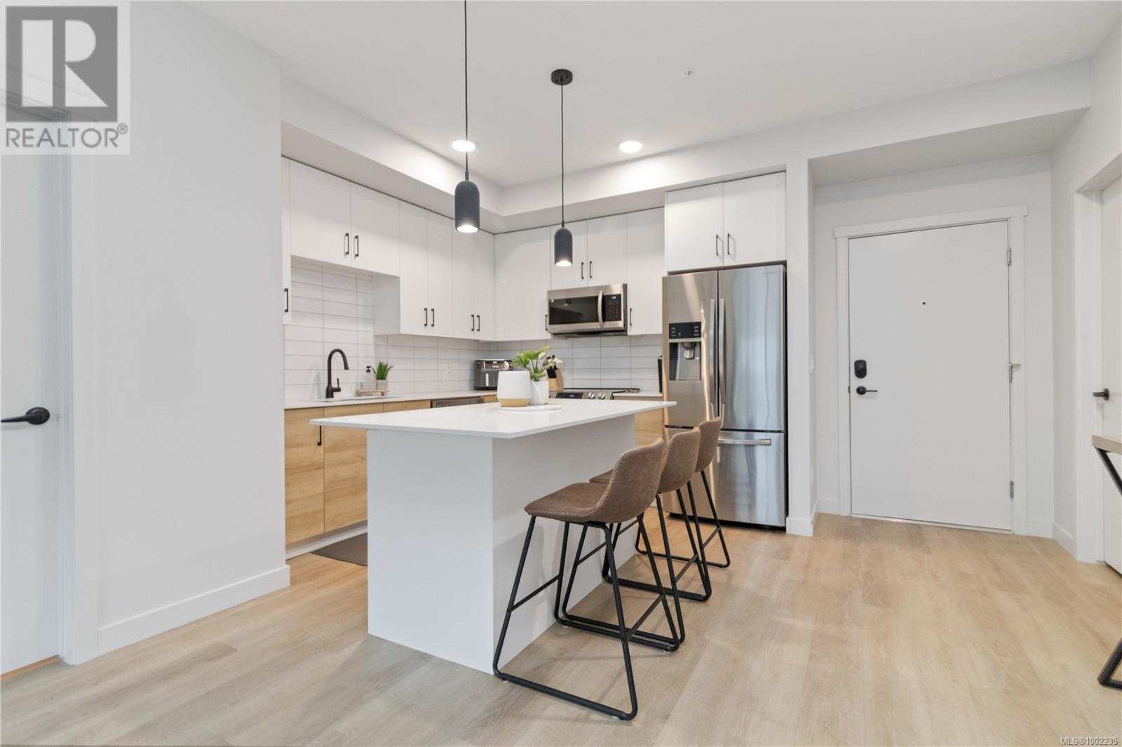 Photo 14 of 111 2465 Gateway Rd, Langford BC