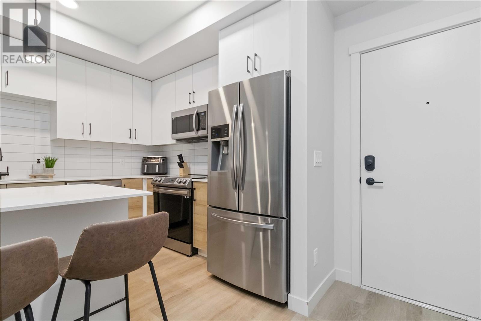 Photo 18 of 111 2465 Gateway Rd, Langford BC