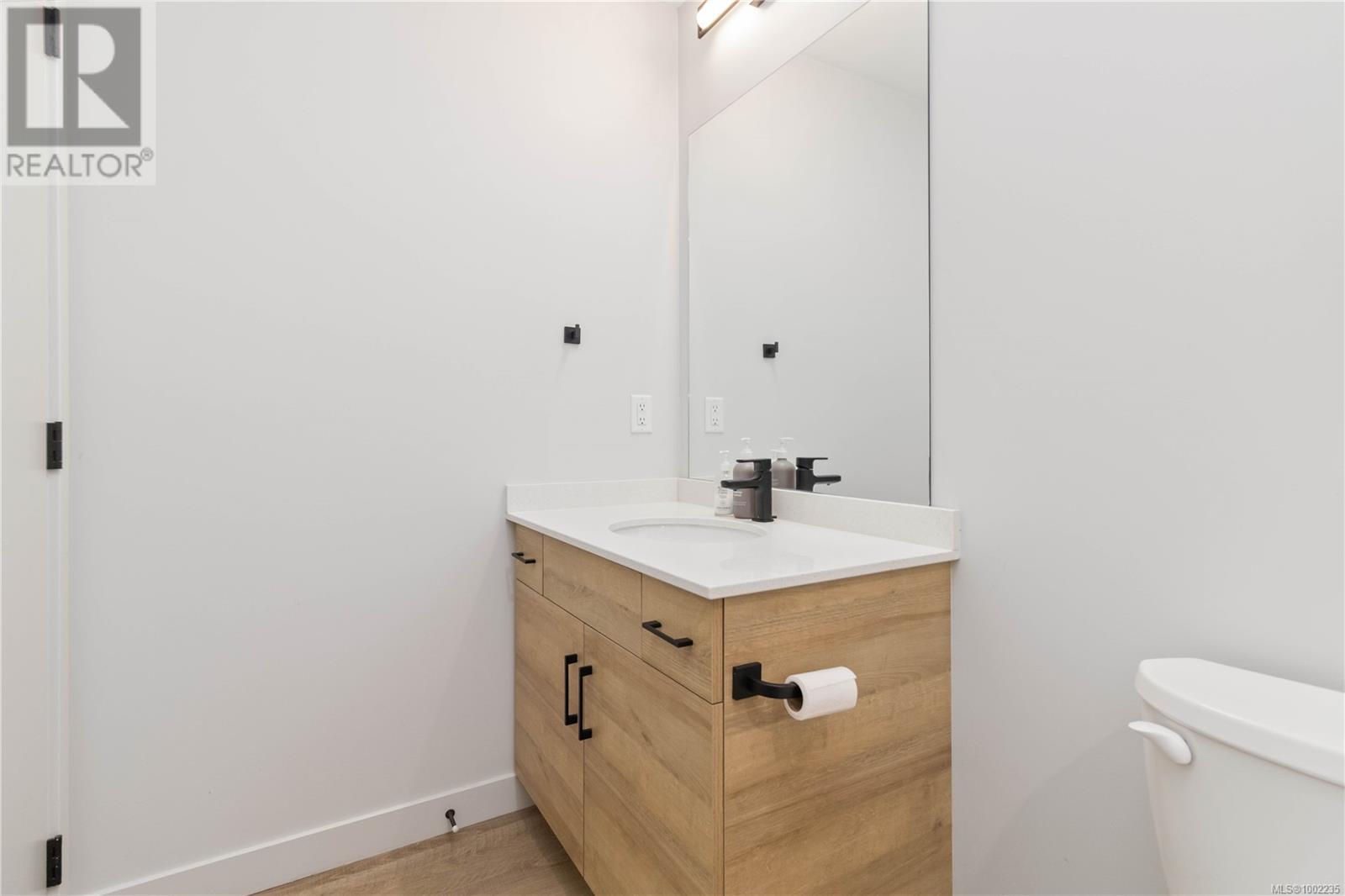 Photo 31 of 111 2465 Gateway Rd, Langford BC