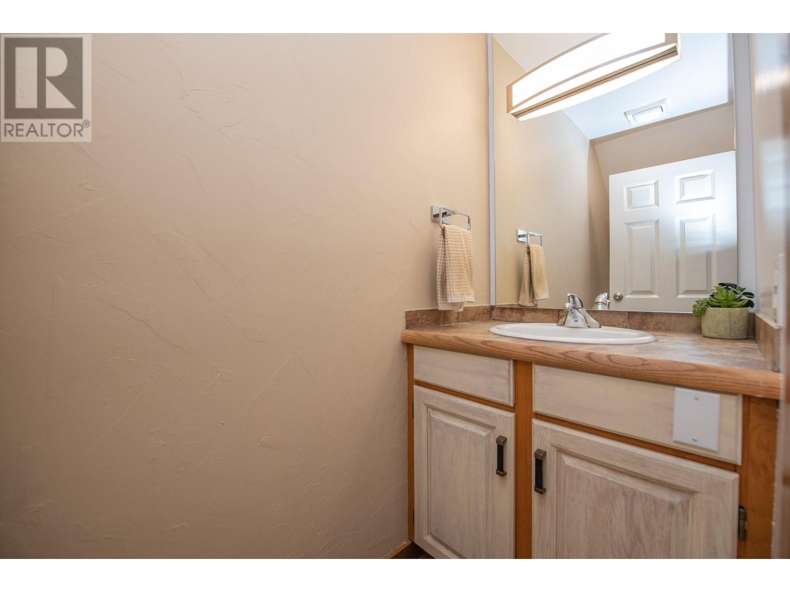 5300 25 Avenue Unit# 8, Vernon