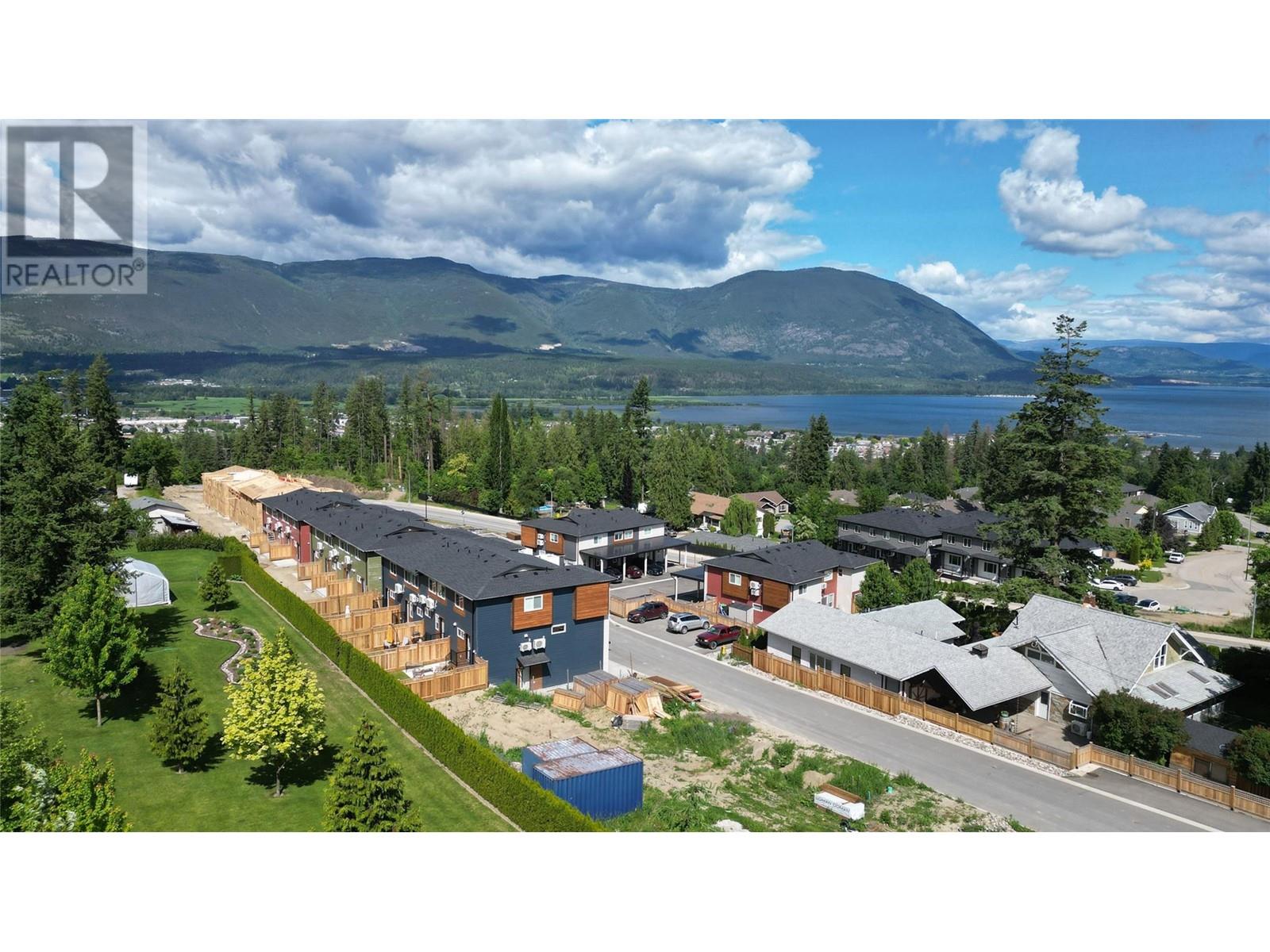31 981 12 Street Southeast, Salmon Arm