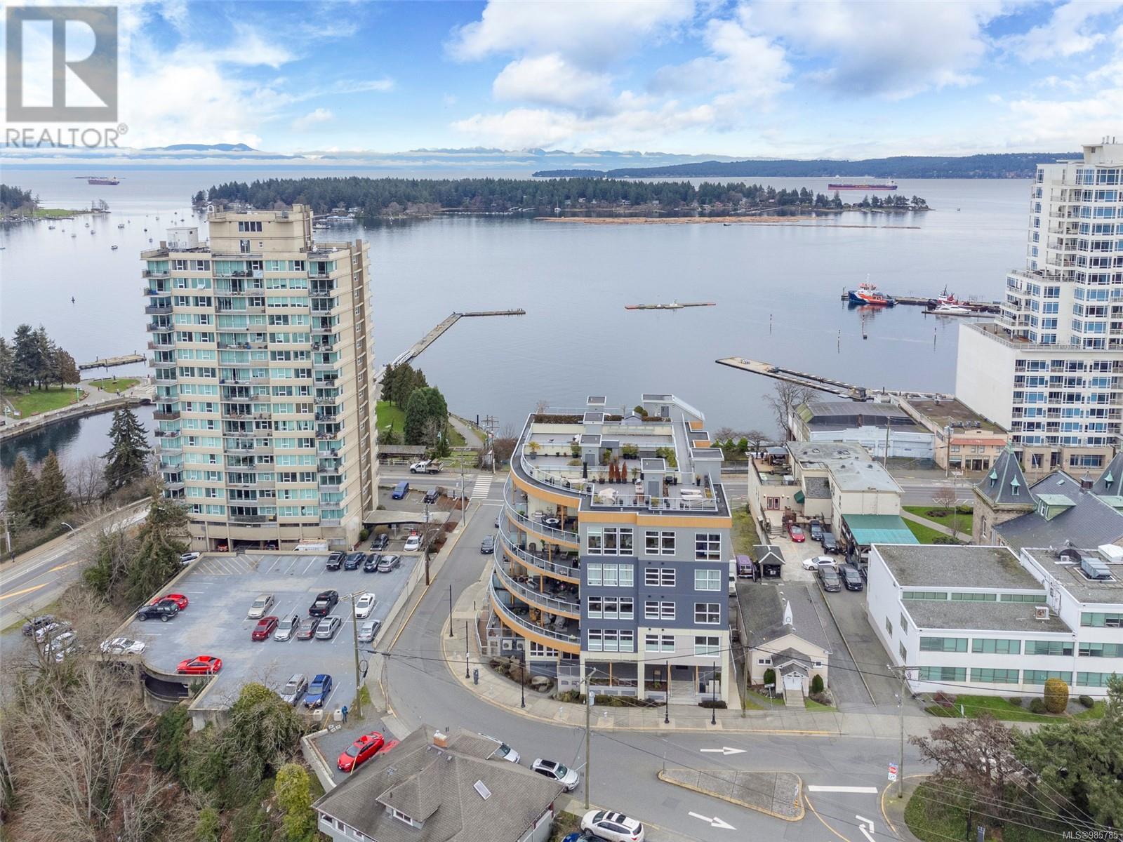 303 10 Chapel St, Nanaimo real estate listing 985785