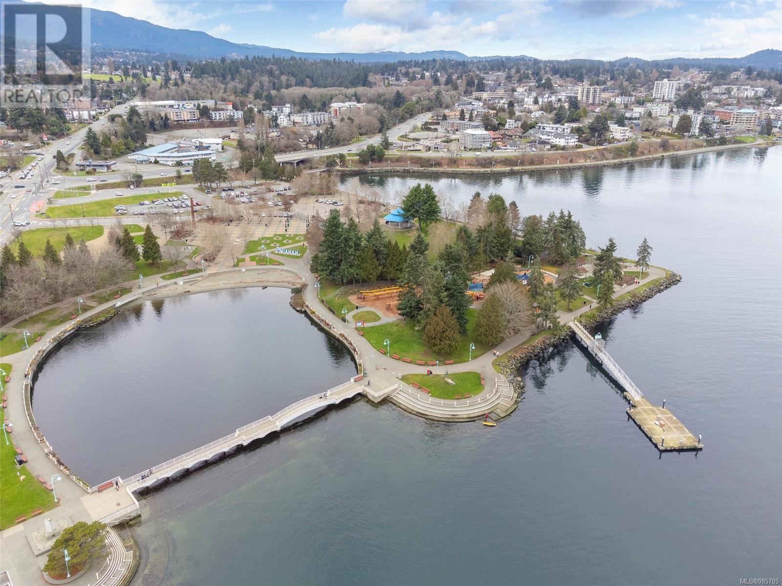 303 10 Chapel St, Nanaimo real estate listing 985785