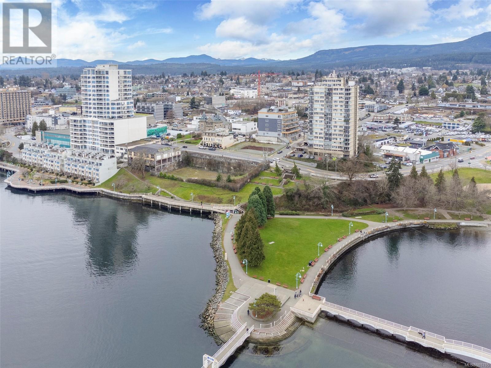 303 10 Chapel St, Nanaimo real estate listing 985785