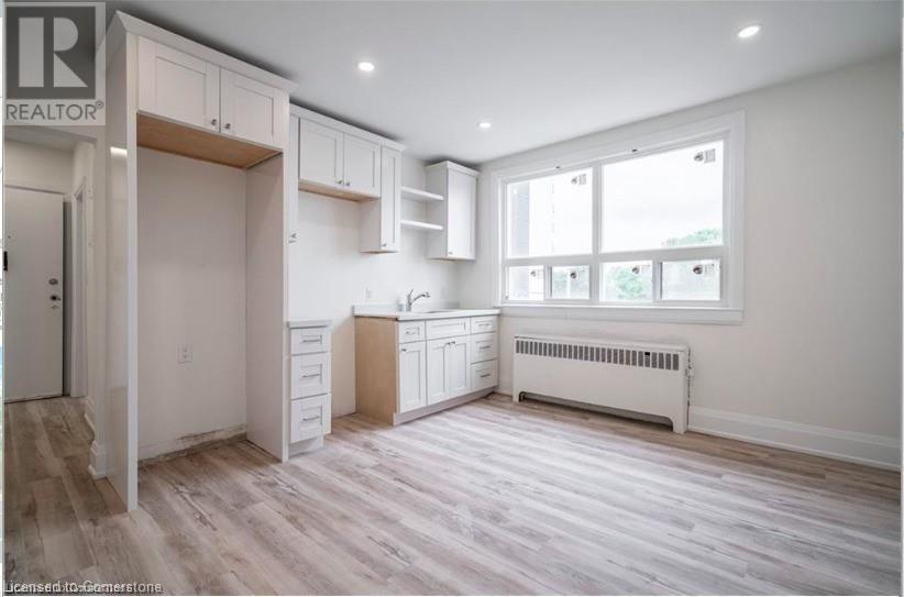 Photo 2 of 611 Concession Street Unit 5, Hamilton ON
