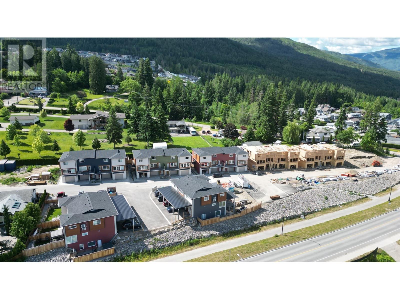 38 981 12 Street Southeast, Salmon Arm