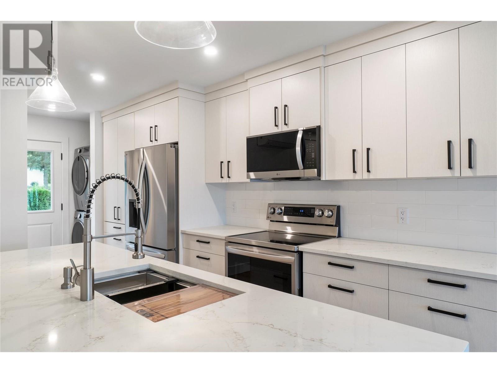 Photo 17 of 981 12 Street Se Unit 38, Salmon Arm BC