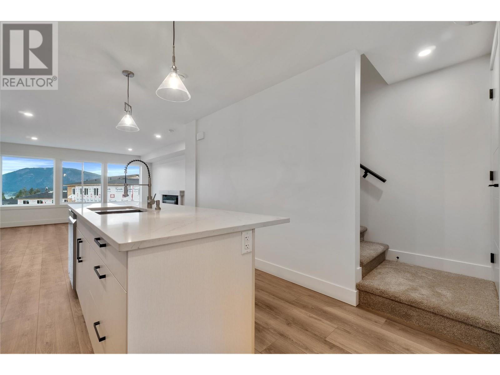 38 981 12 Street Southeast, Salmon Arm