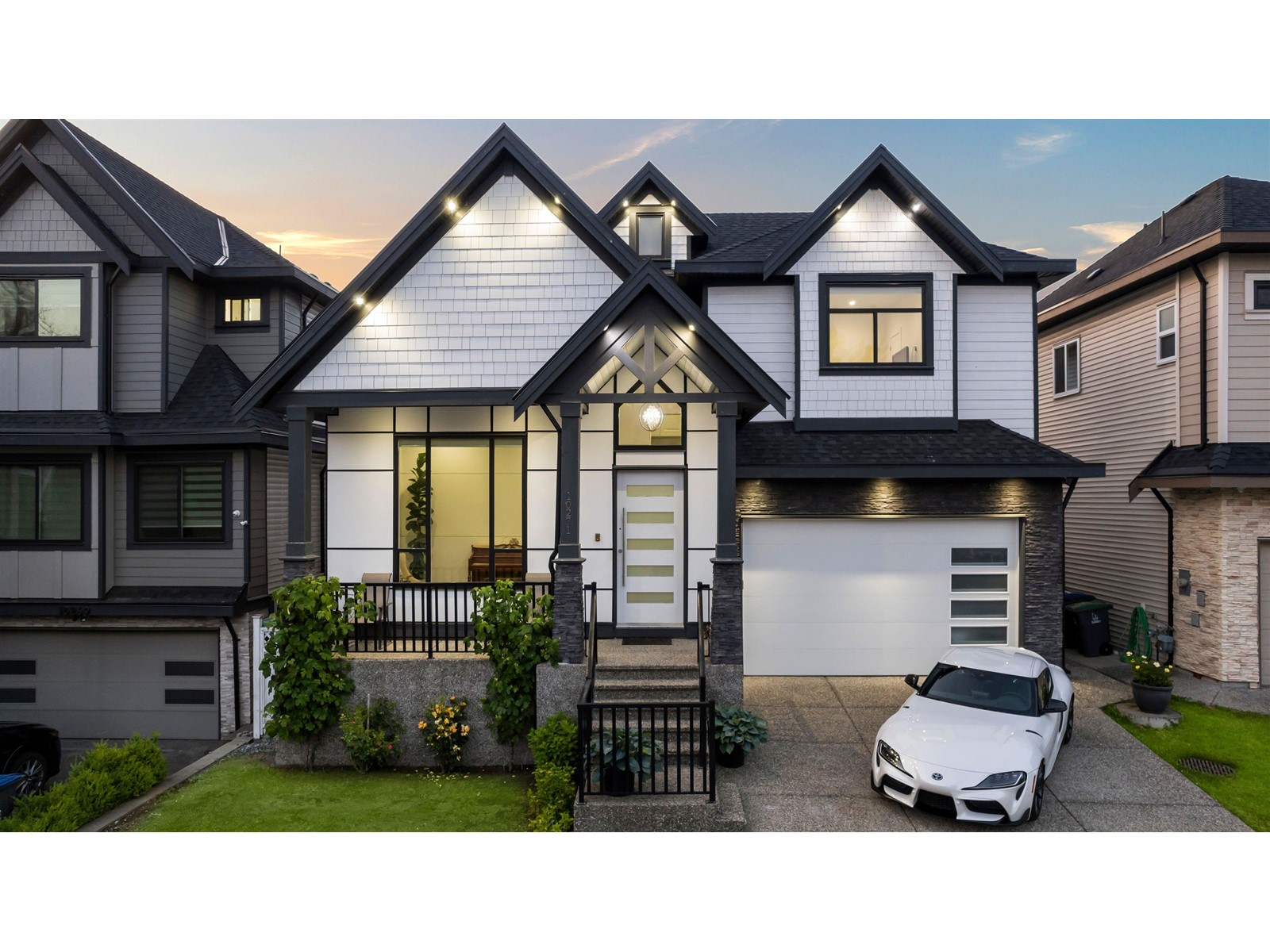 Photo 3 of 10271 165 B Street, Surrey BC