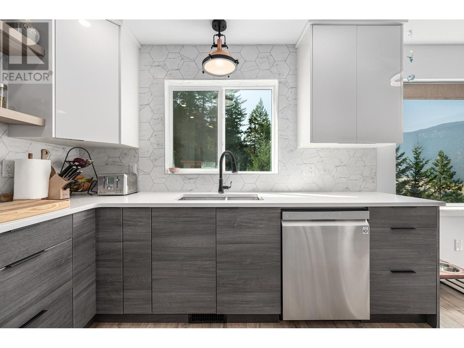 324 ORCHARD LAKE Road, Kamloops