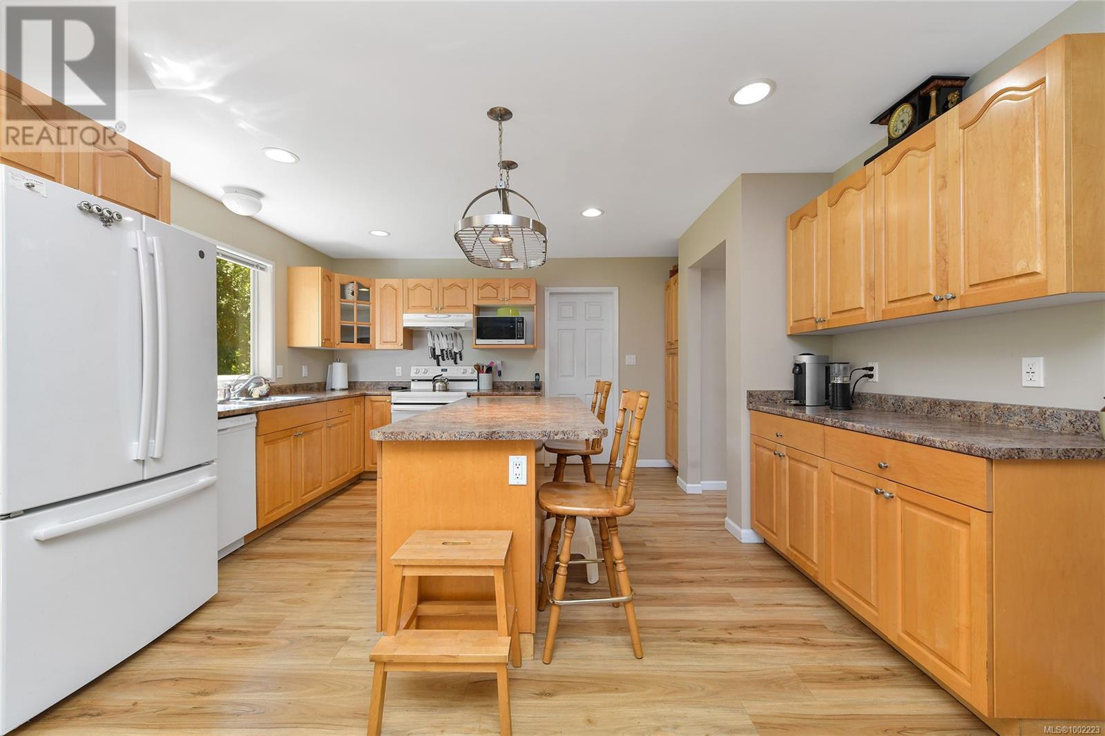 1163 ASPEN Rd, Malahat