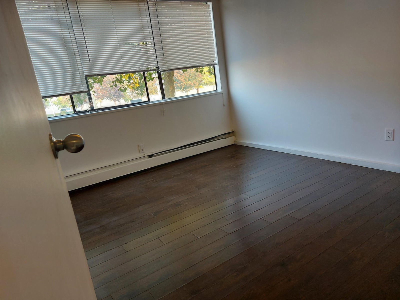 Photo 6 of 16 17700 60 Av Avenue, Surrey BC