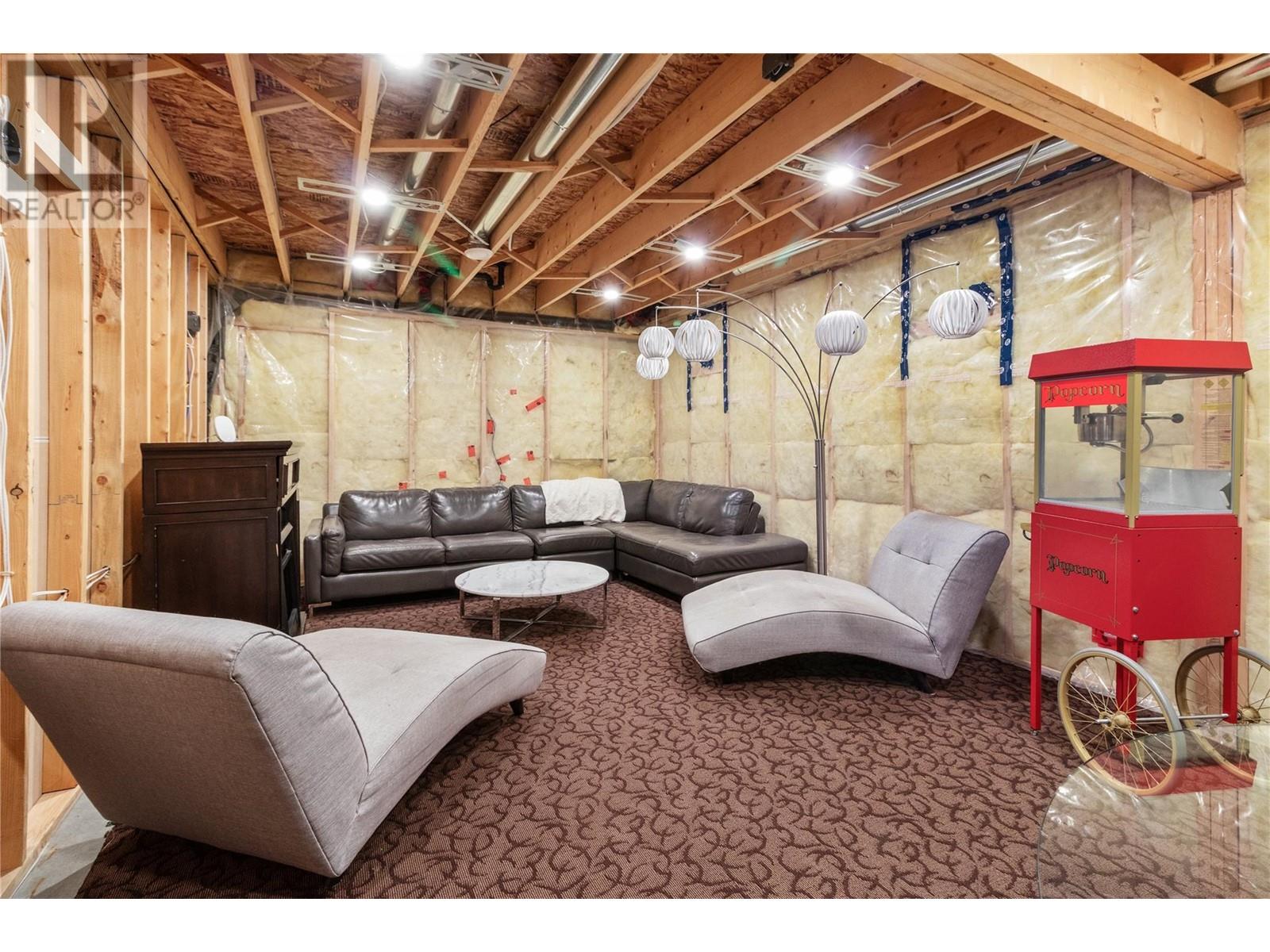  2186 Sunview Drive, West Kelowna