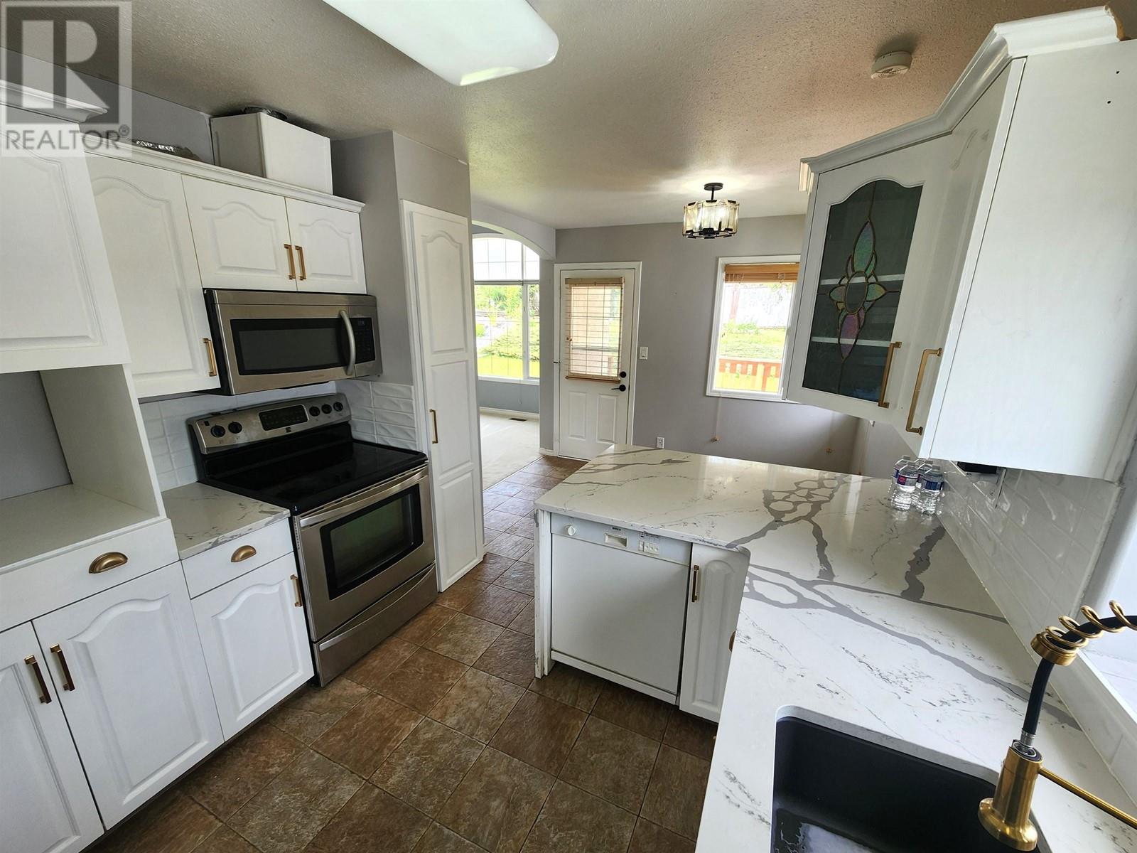 Photo 14 of 2972 Sullivan Crescent, Prince George BC