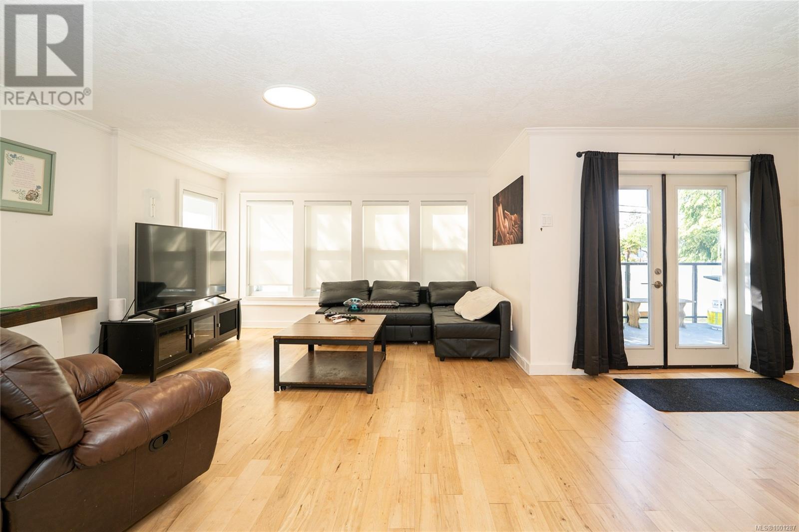 Photo 7 of 981 Isabell Ave, Langford BC