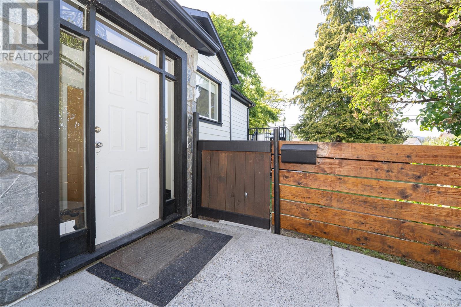 Photo 11 of 981 Isabell Ave, Langford BC