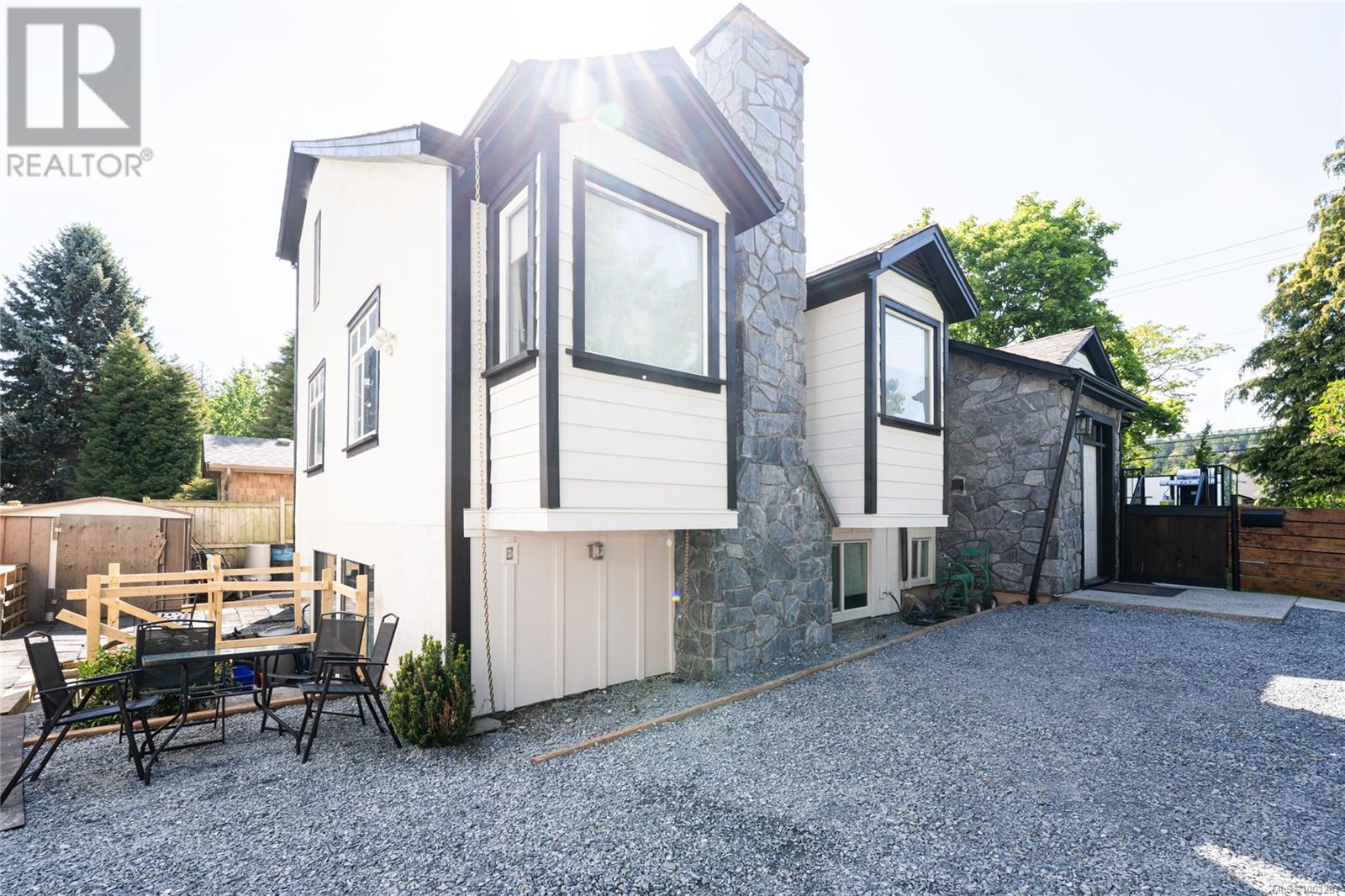 Photo 29 of 981 Isabell Ave, Langford BC