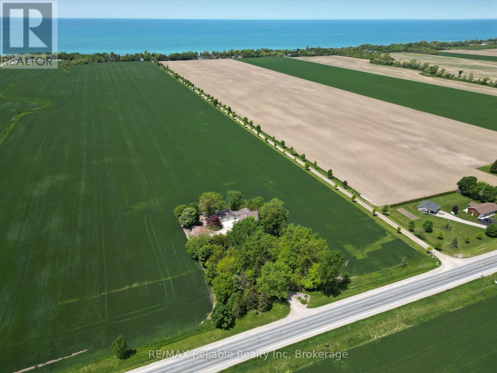 Photo 10 of 73691 Bluewater Highway, Bluewater ON