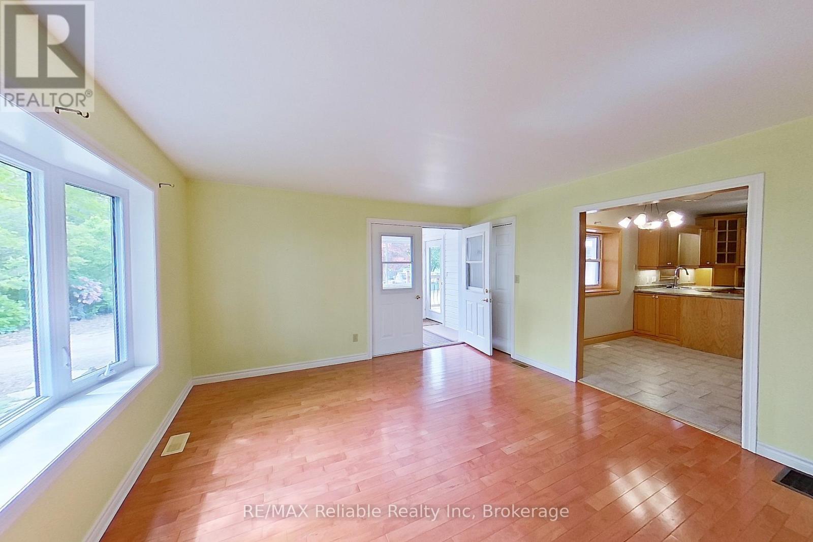 Photo 14 of 73691 Bluewater Highway, Bluewater ON
