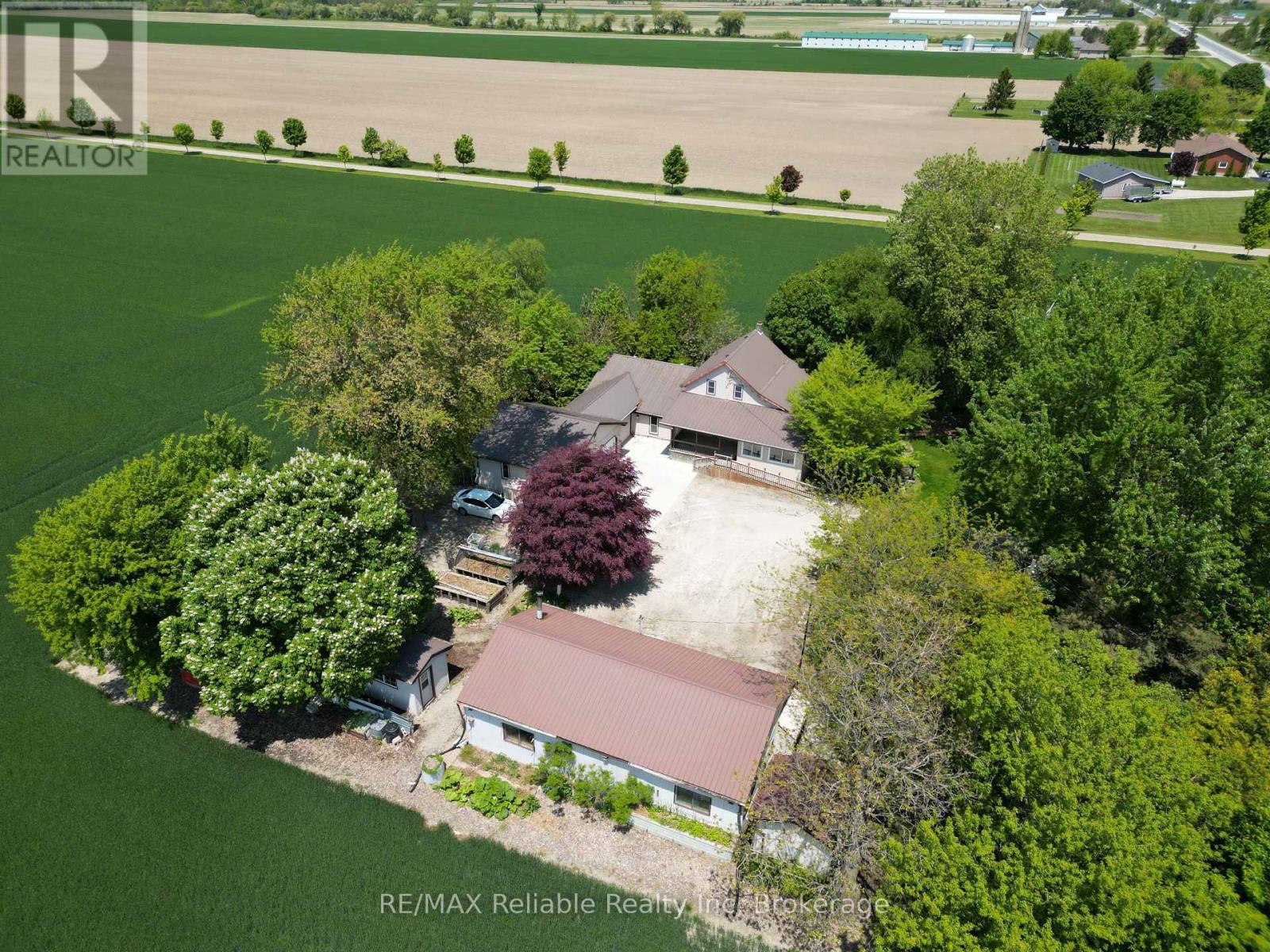 Photo 7 of 73691 Bluewater Highway, Bluewater ON