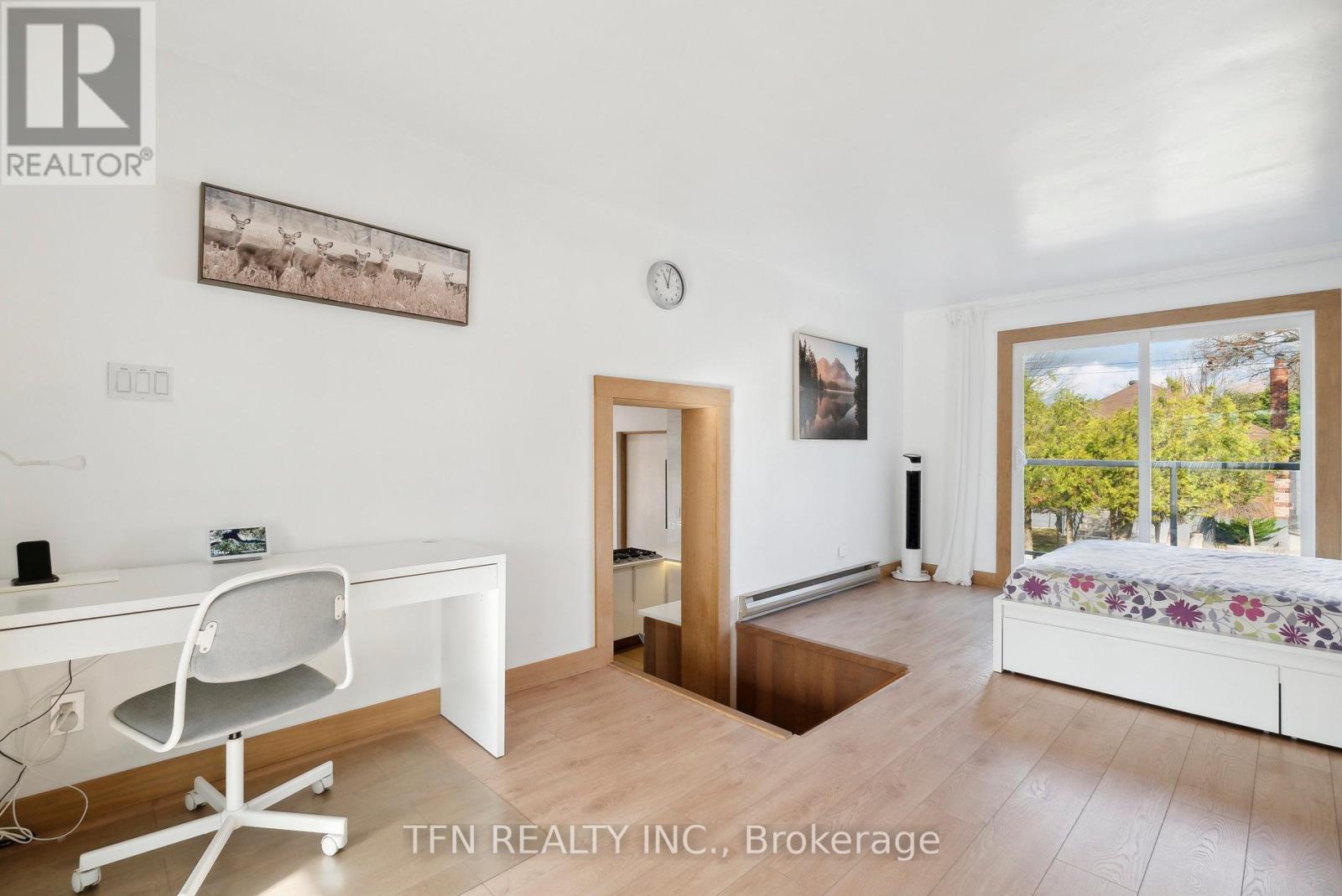 Photo 31 of 12 Schooner Lane, Tay ON