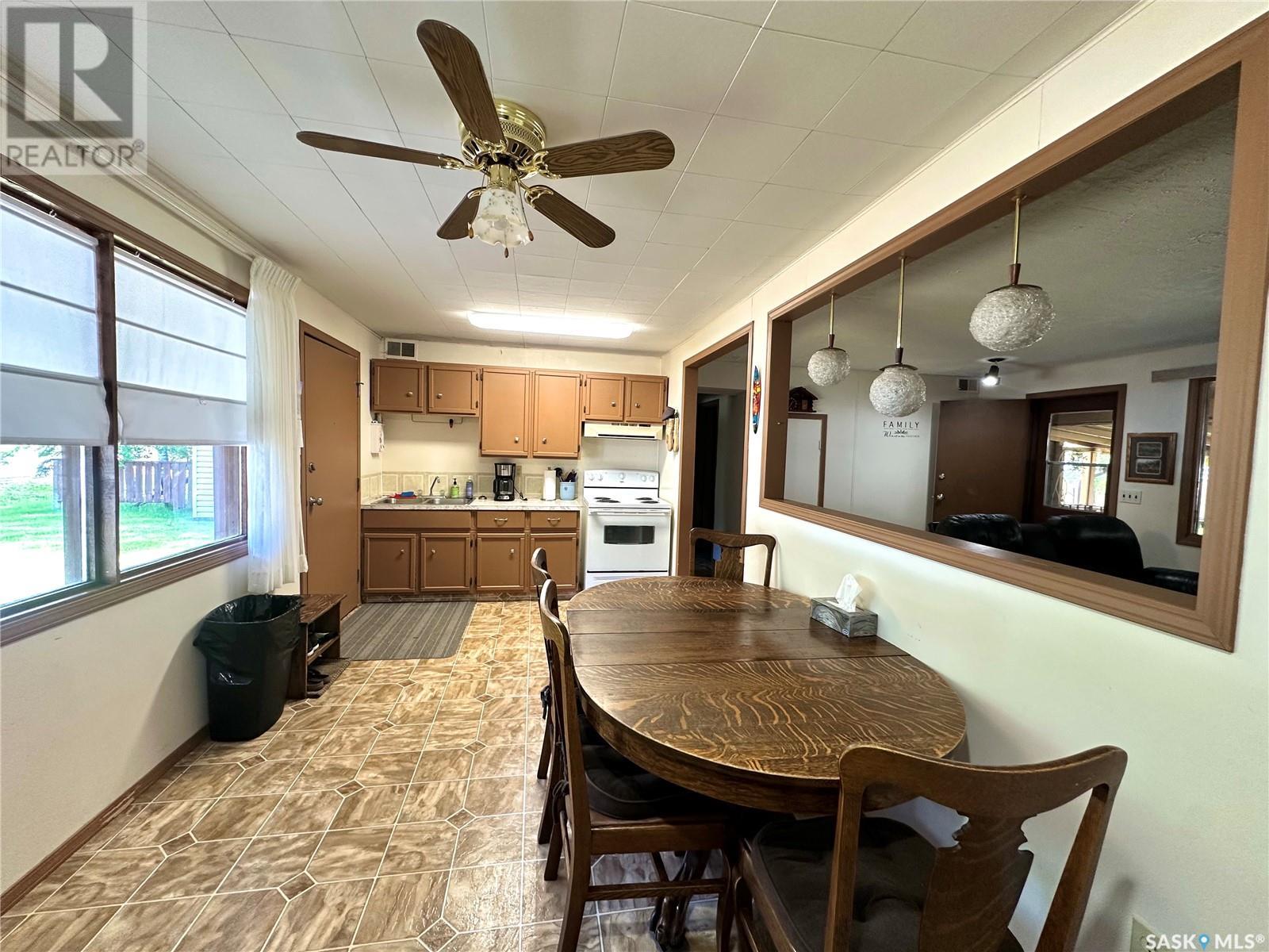 Photo 17 of 122 Pine Street, Chitek Lake SK