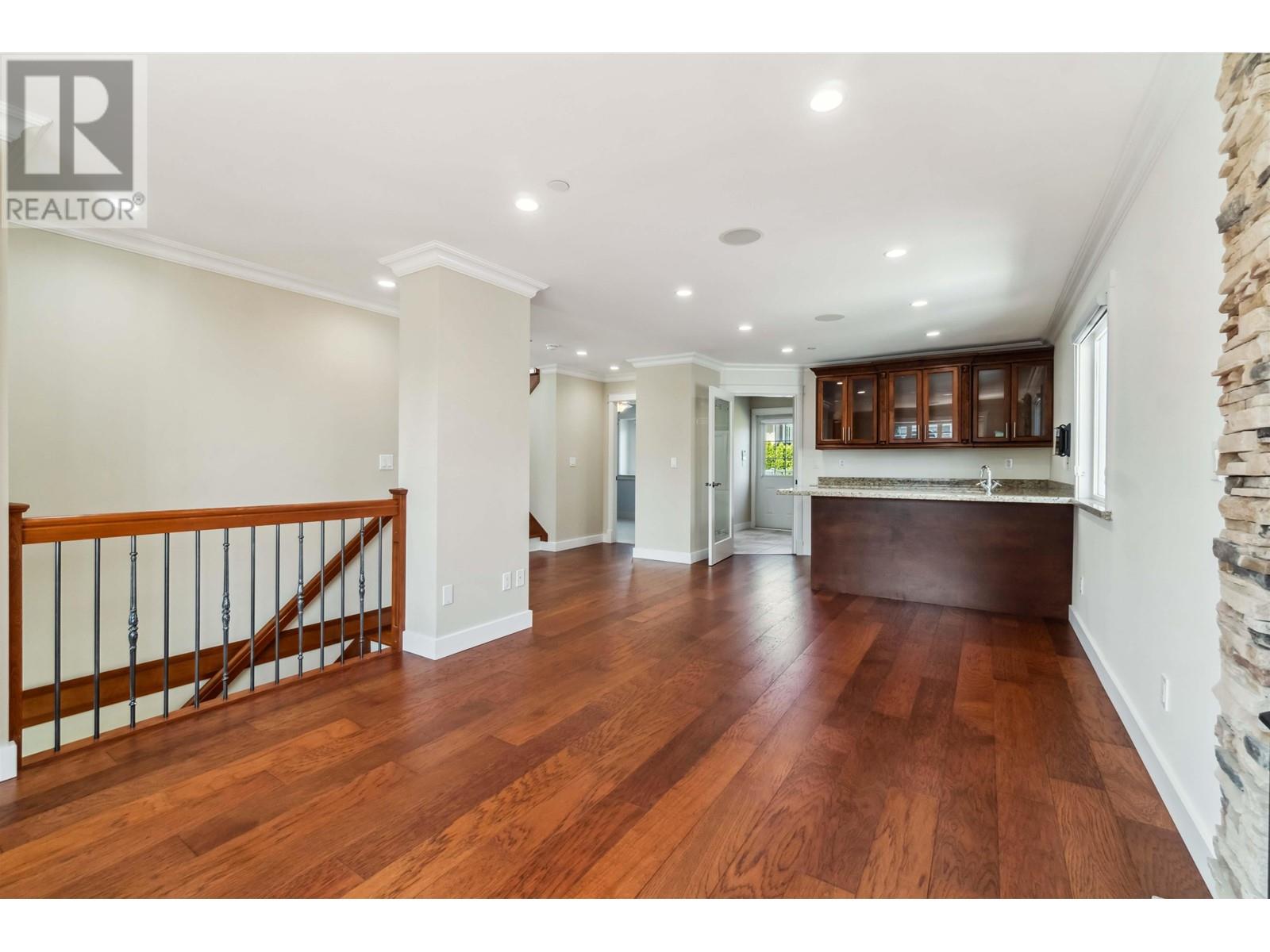 Photo 6 of 6167 Commercial Street, Vancouver BC