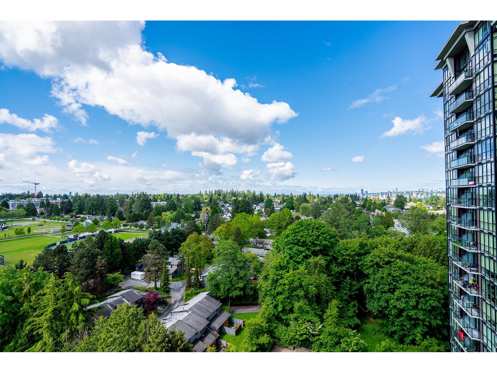 Photo 20 of 1405 10777 University Drive, Surrey BC