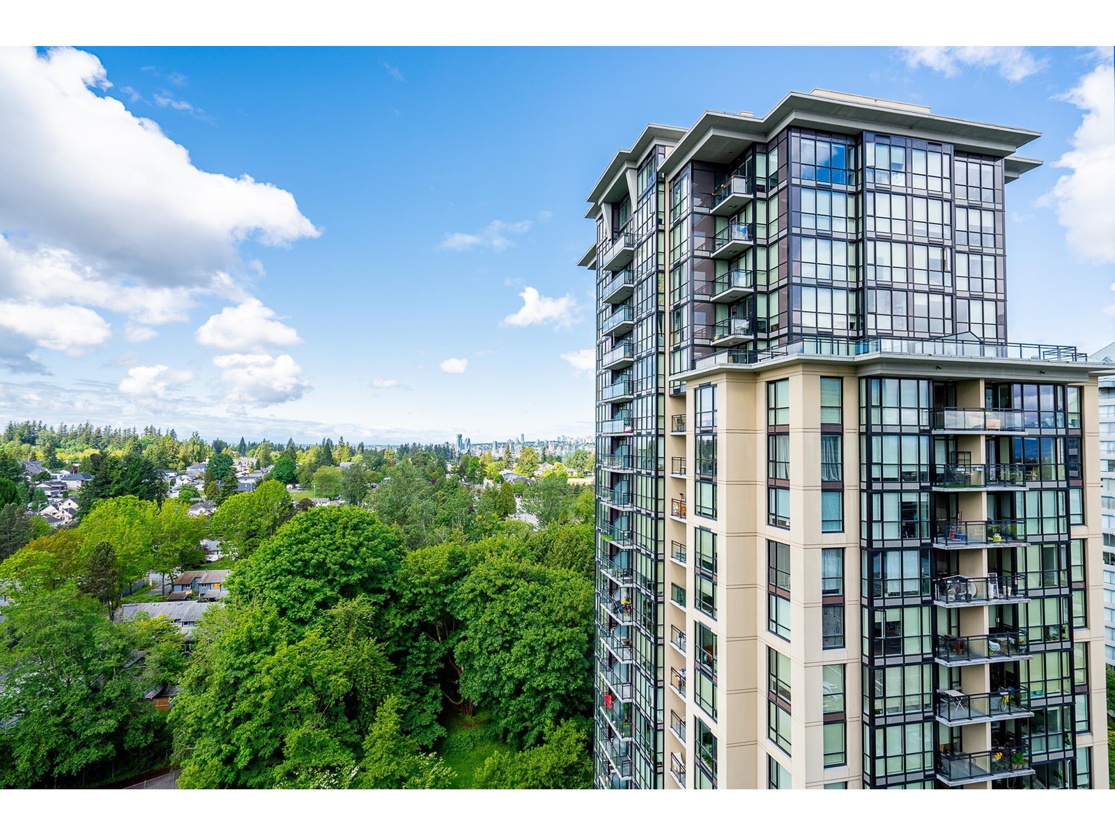 Photo 22 of 1405 10777 University Drive, Surrey BC