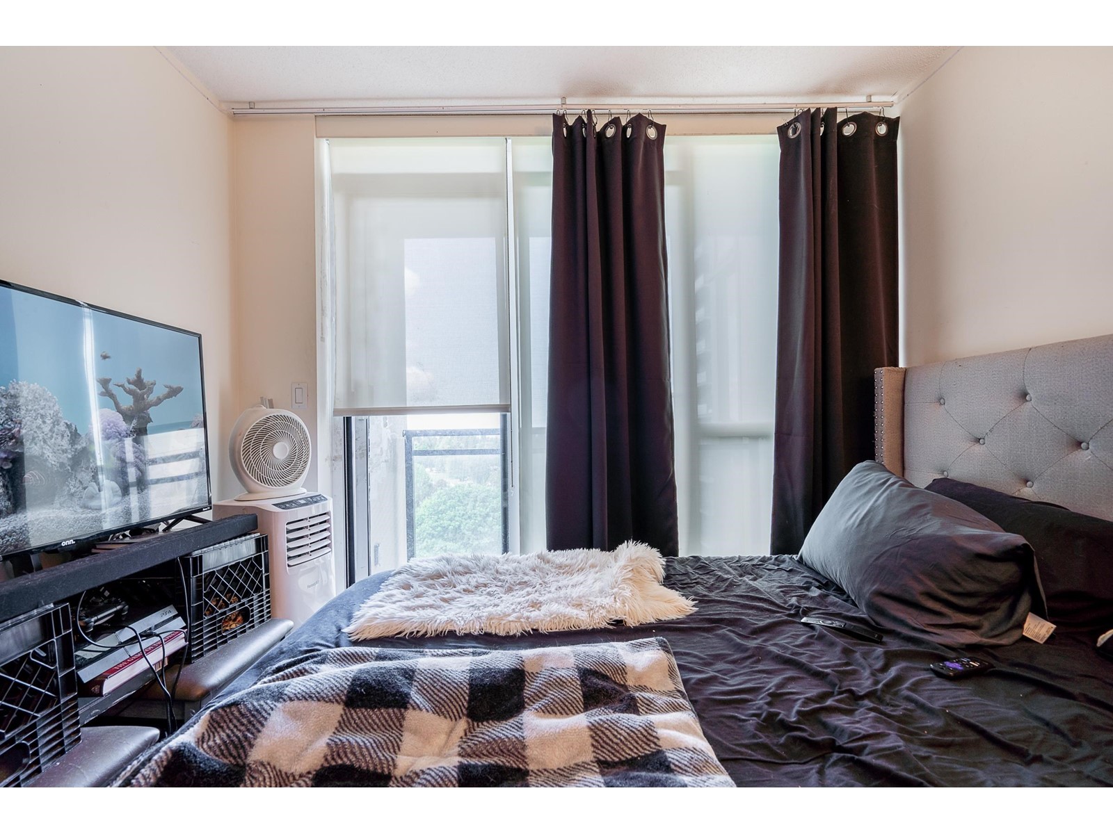 Photo 15 of 1405 10777 University Drive, Surrey BC