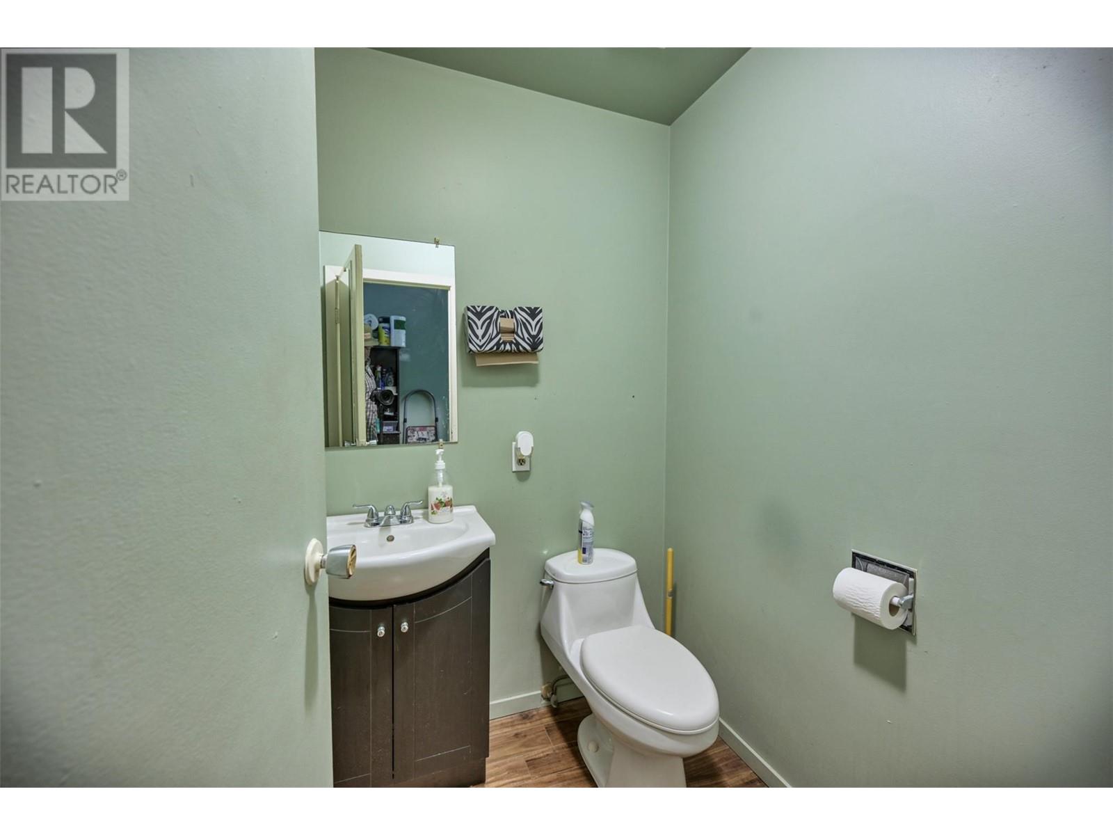 8143 MAIN Street, Osoyoos
