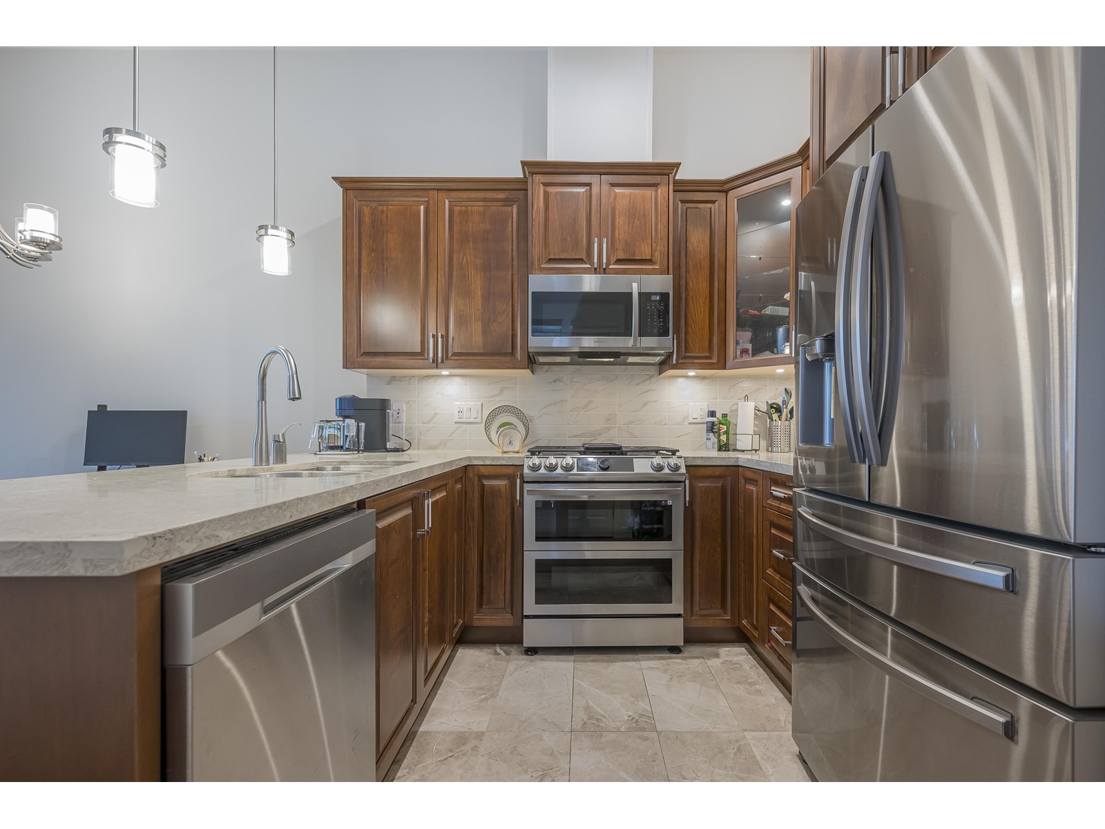 Photo 5 of 612 8538 203 A Street, Langley BC