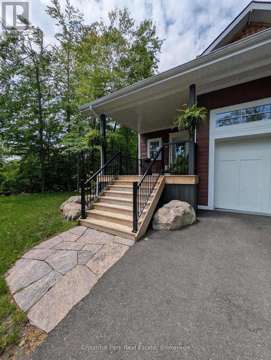 Photo 2 of 39 Todholm Drive, Muskoka Lakes ON