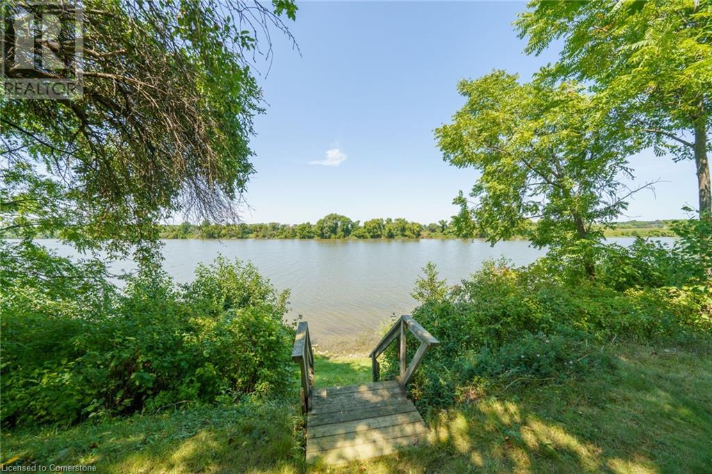 Photo 15 of 1042 River Road, Cayuga ON