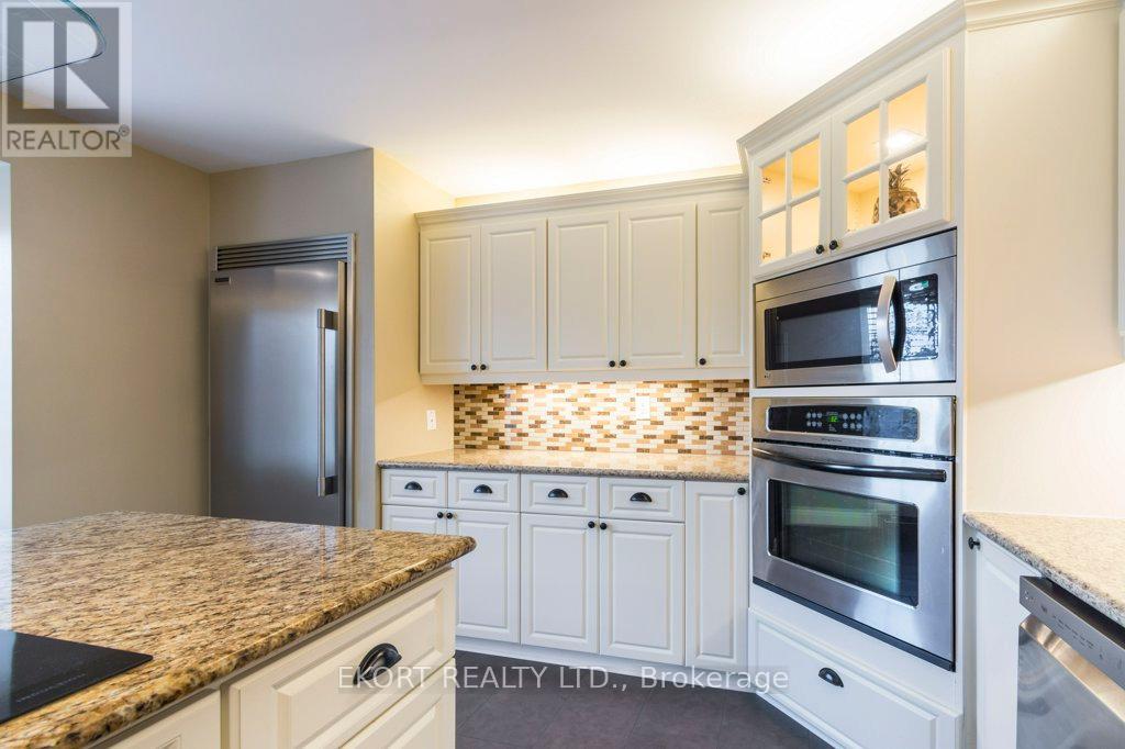 Photo 15 of 24 Kaiser Court, Belleville ON