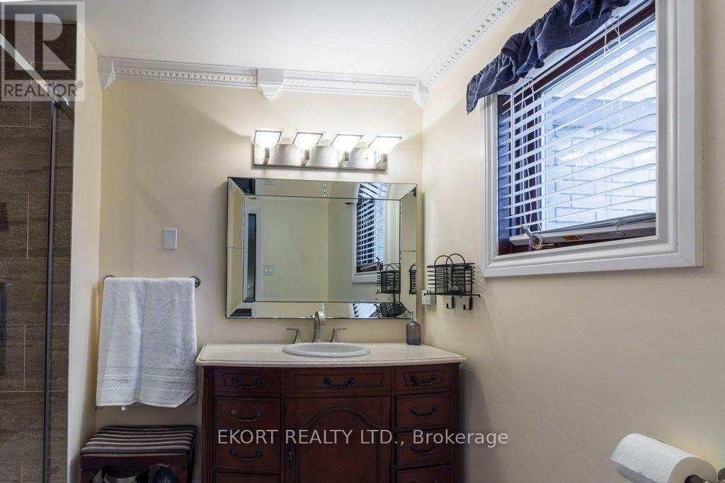 Photo 23 of 24 Kaiser Court, Belleville ON